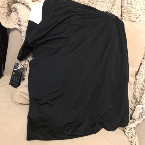 Nike t shirt - Picture 2 of 3